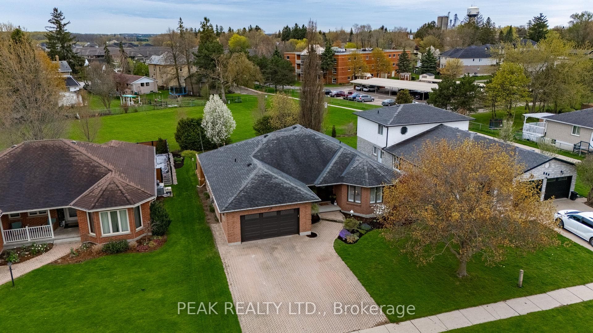 250 Westwood Avenue photo 46