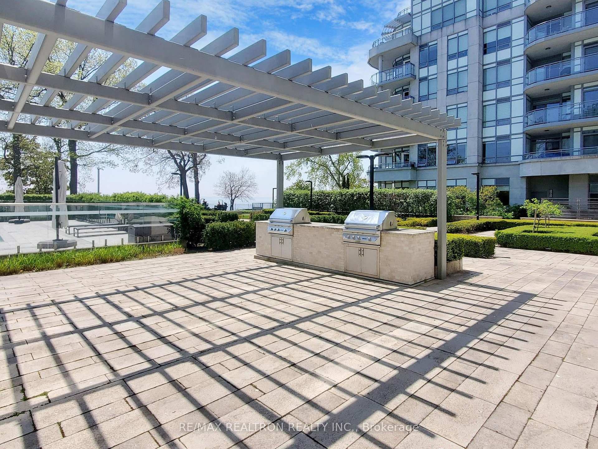 3500 Lakeshore Road Unit 312 photo 20