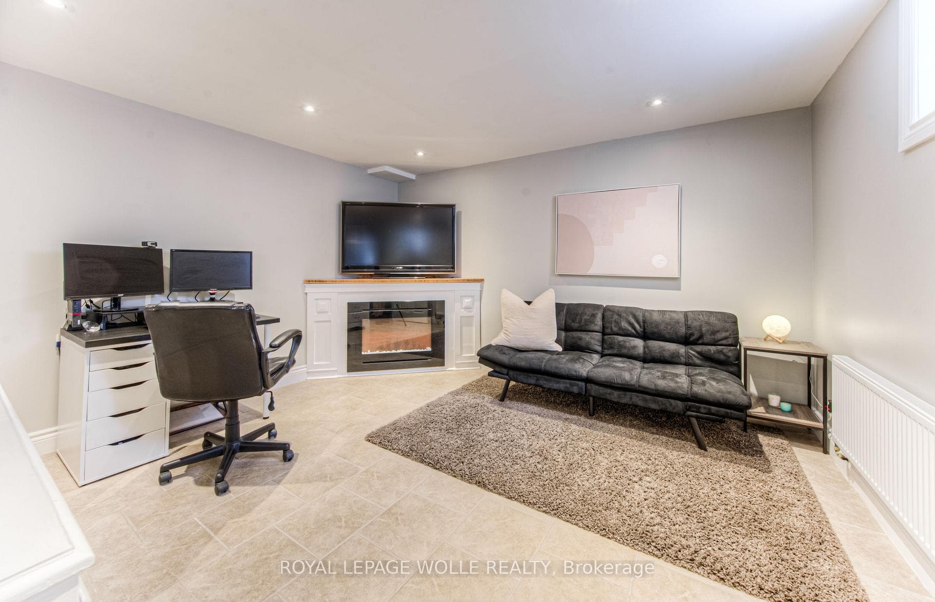93 Joseph Street photo 29