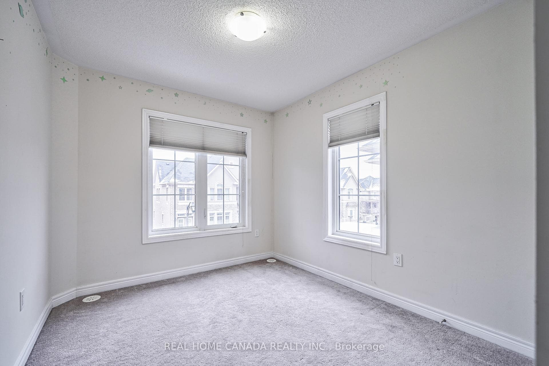 2435 Greenwich Drive Unit 63 photo 22