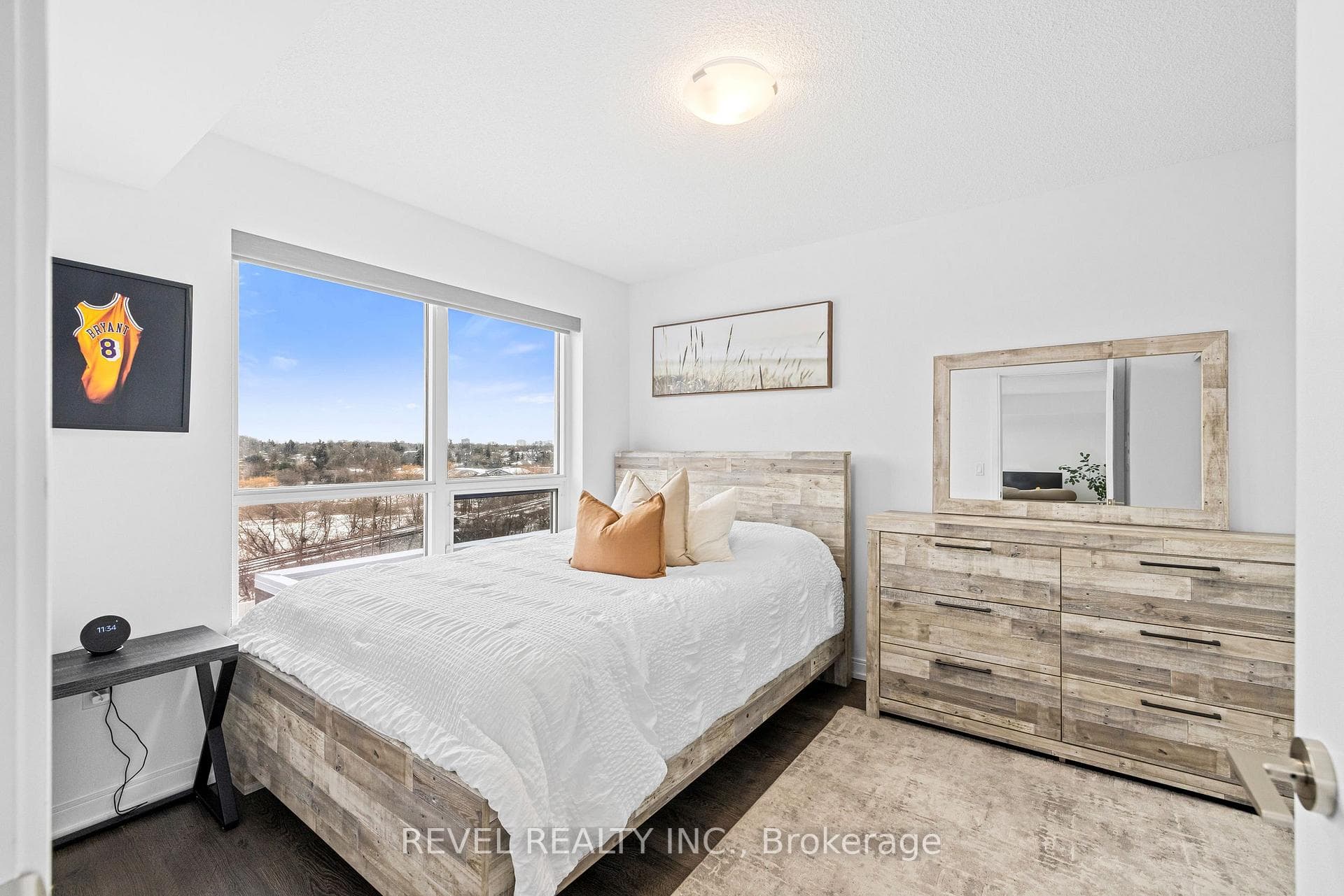 275 VILLAGE GREEN Square Unit 619 photo 17