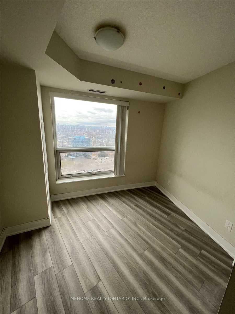135 Village Green Square Unit 3222 photo 7