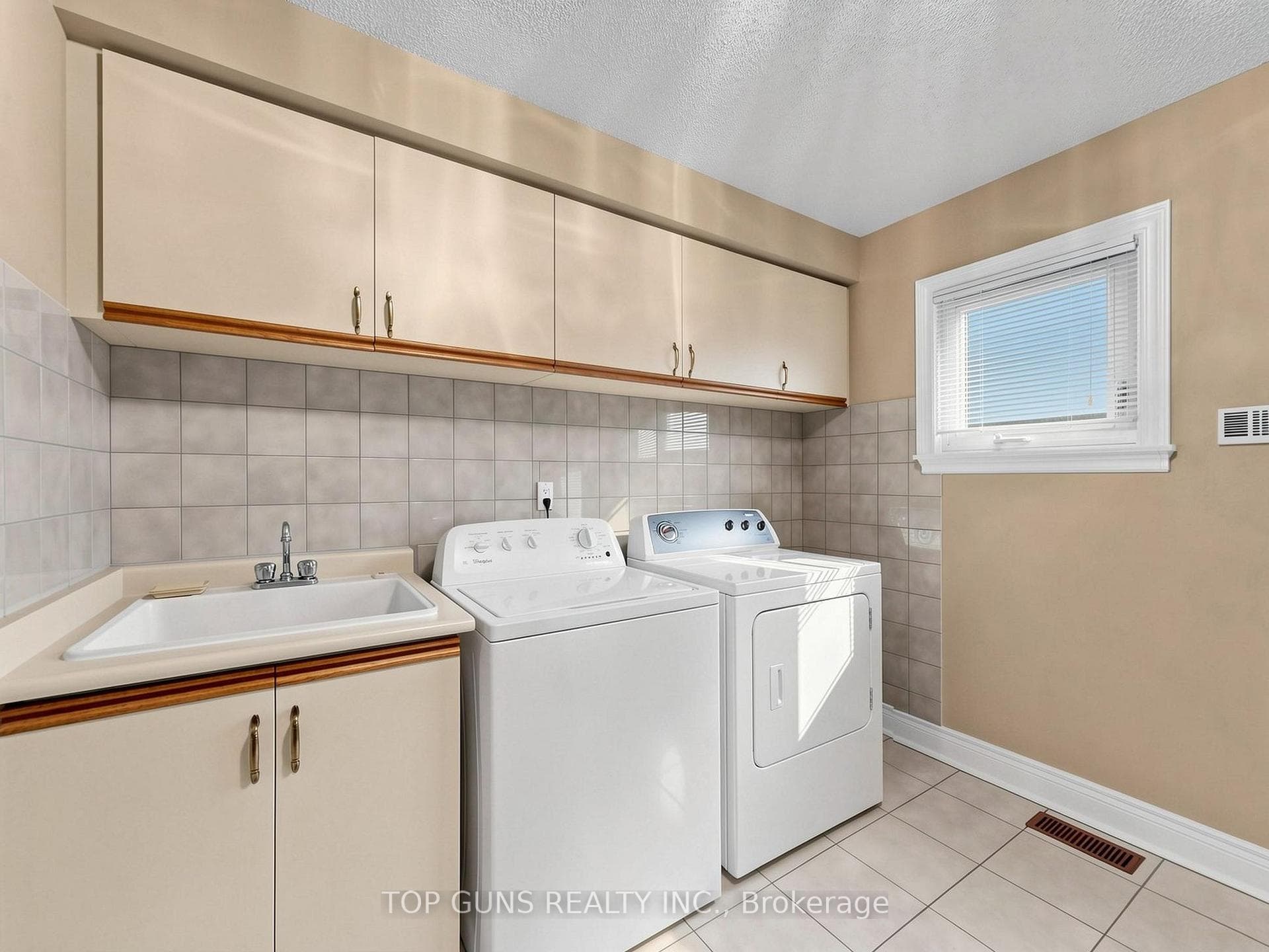 30 Woolacott Road photo 24