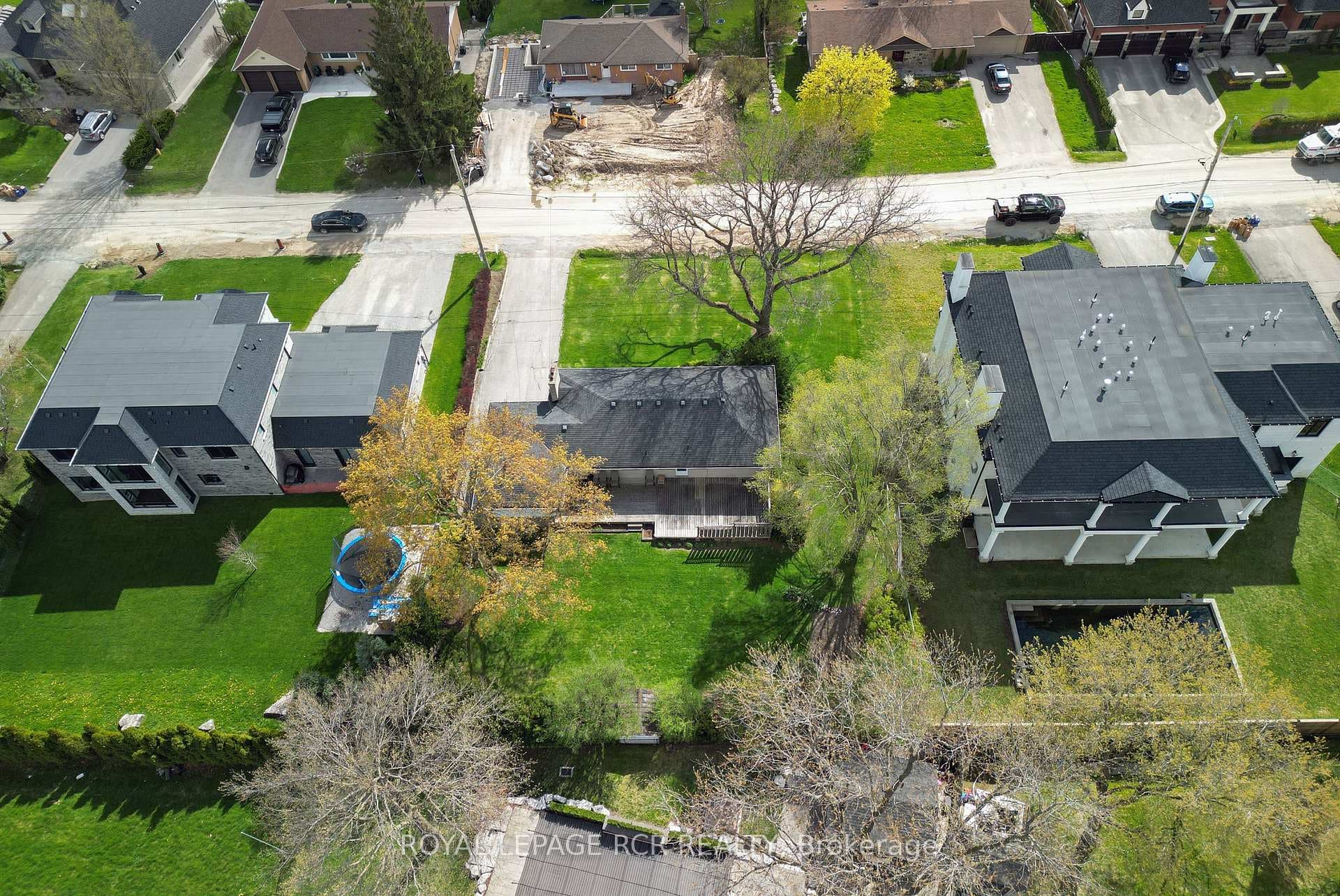 47 Elizabeth Drive photo 7