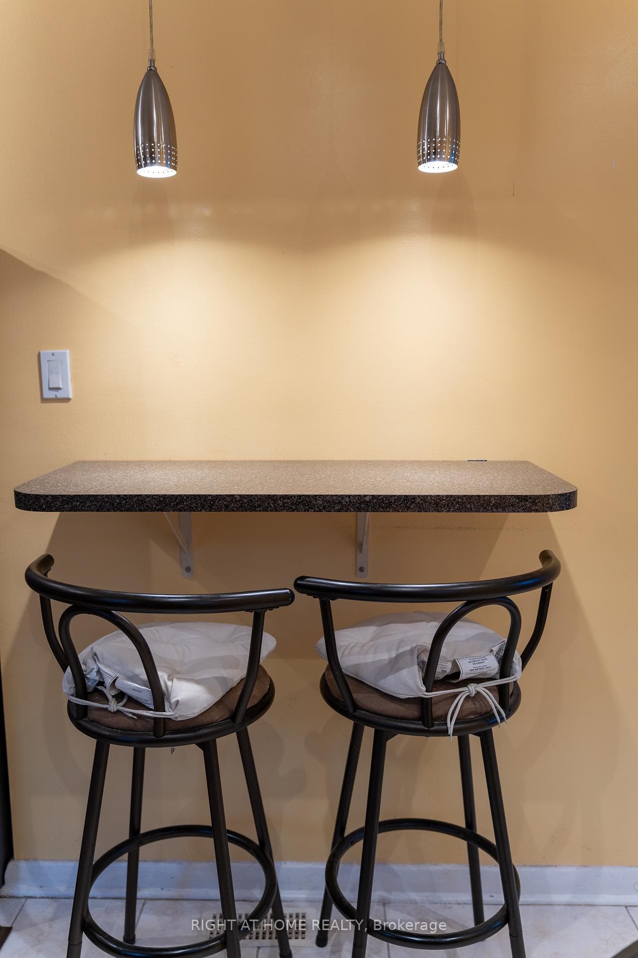 9 Sylla Avenue Unit Upper photo 10