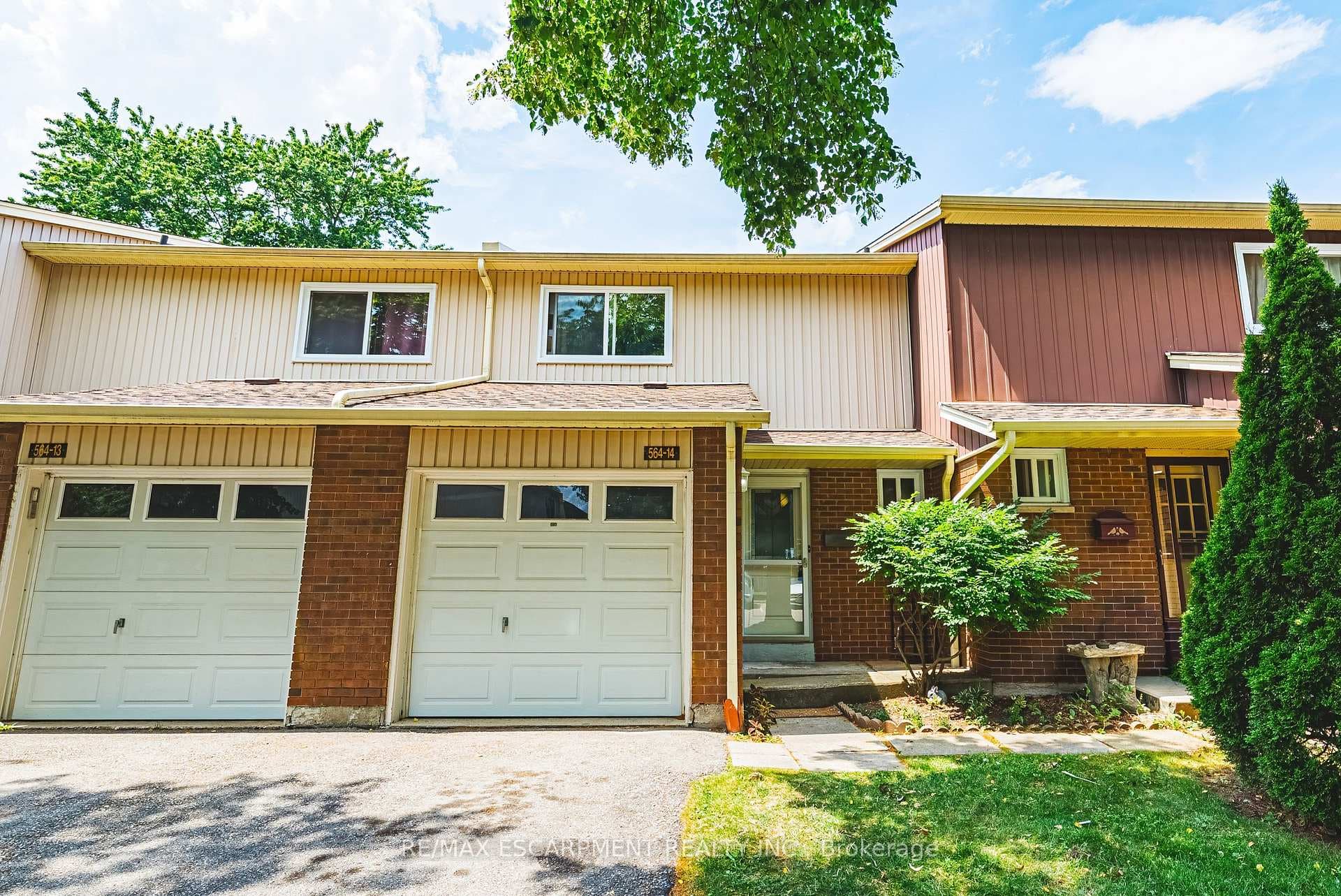 564 Sheraton Road Unit 14 photo 2