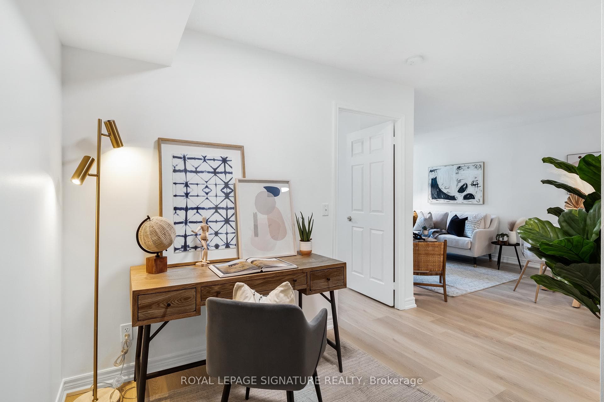 51 Lower Simcoe Street Unit 527 photo 17