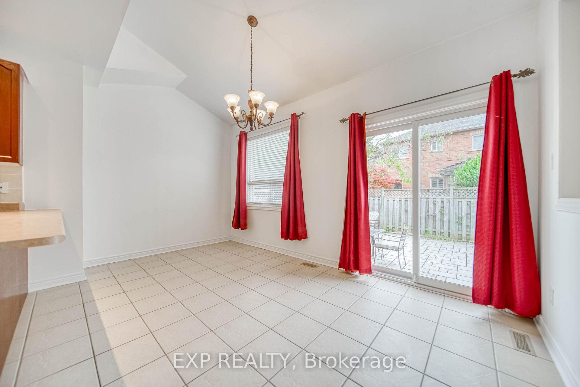 53 Earl Stewart Drive photo 18