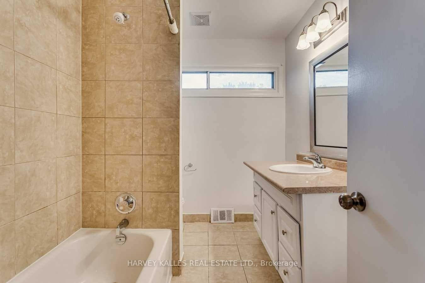135 Combe Avenue photo 24