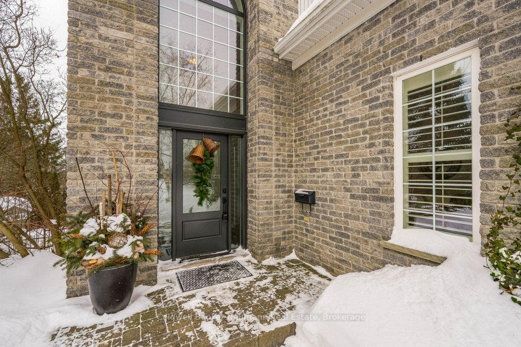 305 Farley Drive photo 5