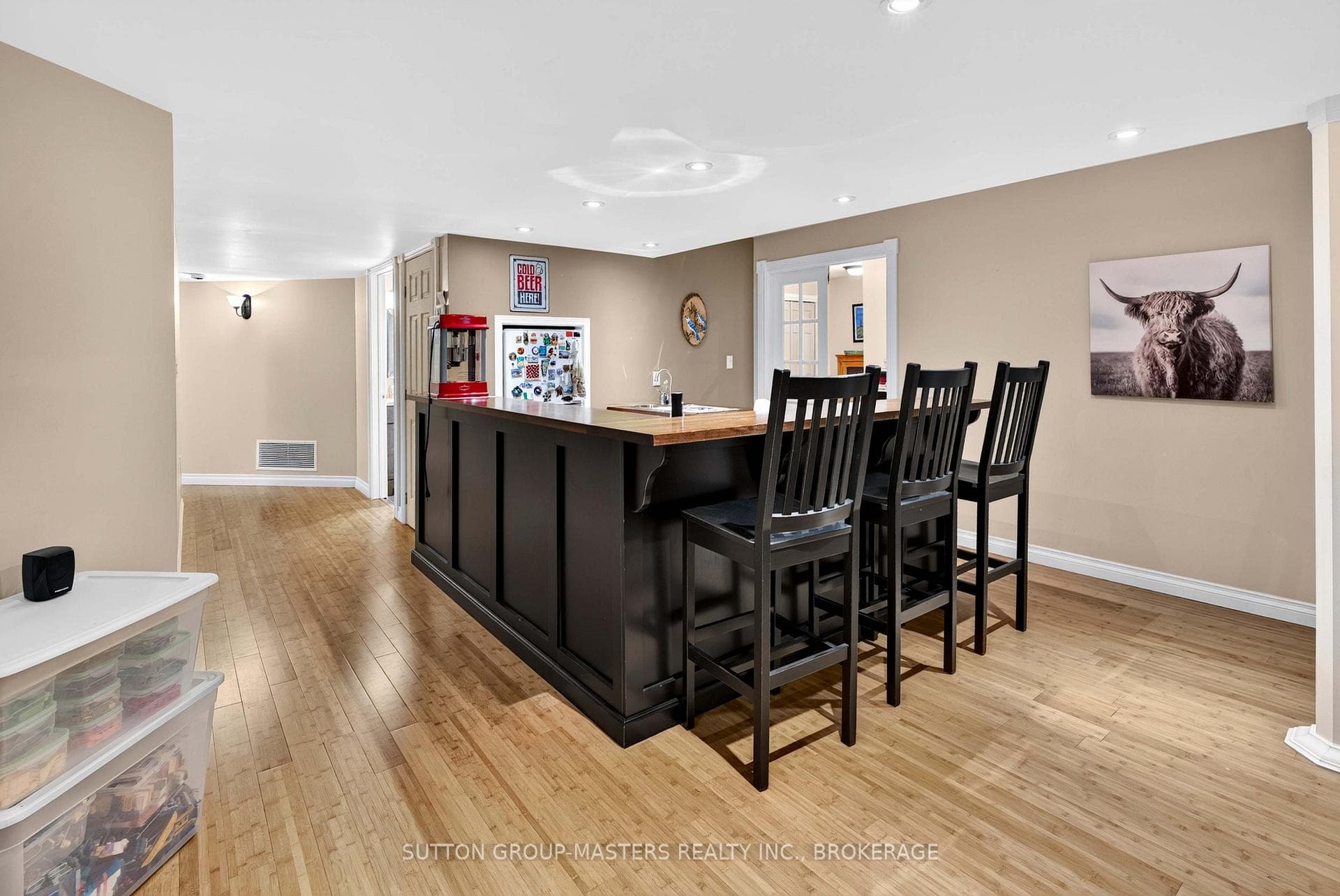710 Maple Road photo 8
