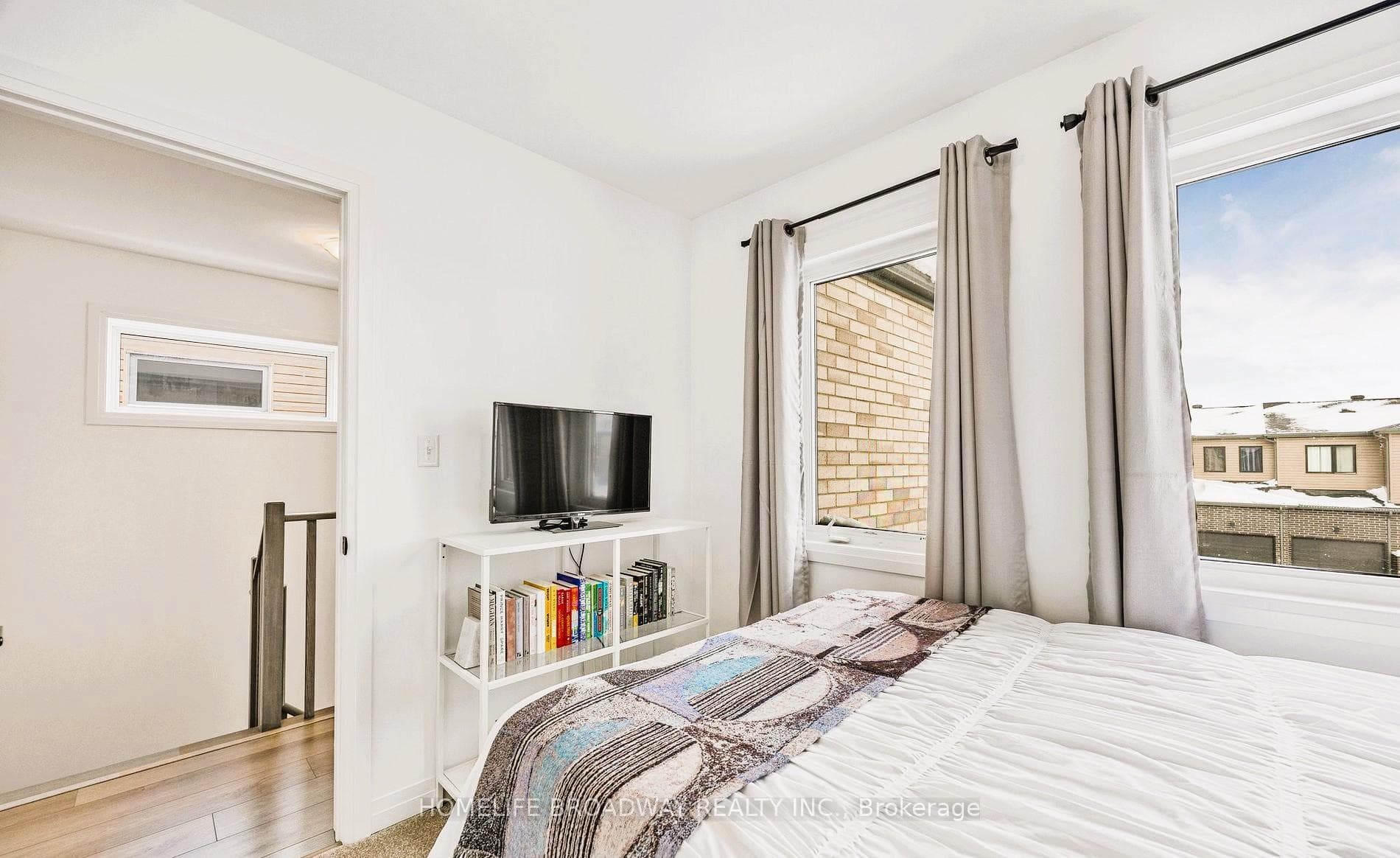 9 Haven Lane photo 15