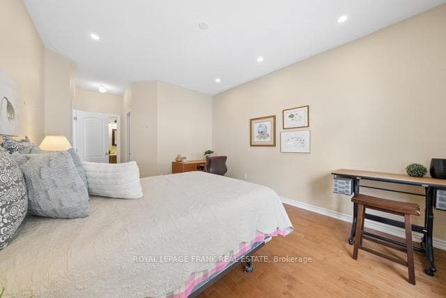 38 Fred Barnard Way photo 12