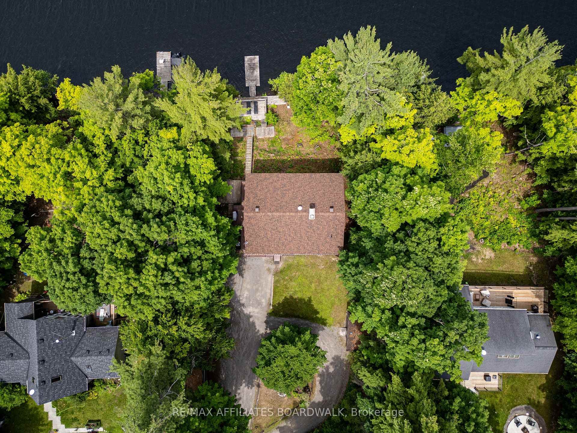 125 Deerfield Drive photo 3