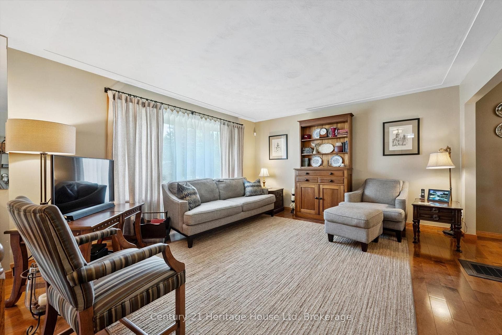 44 Inverness Drive photo 6