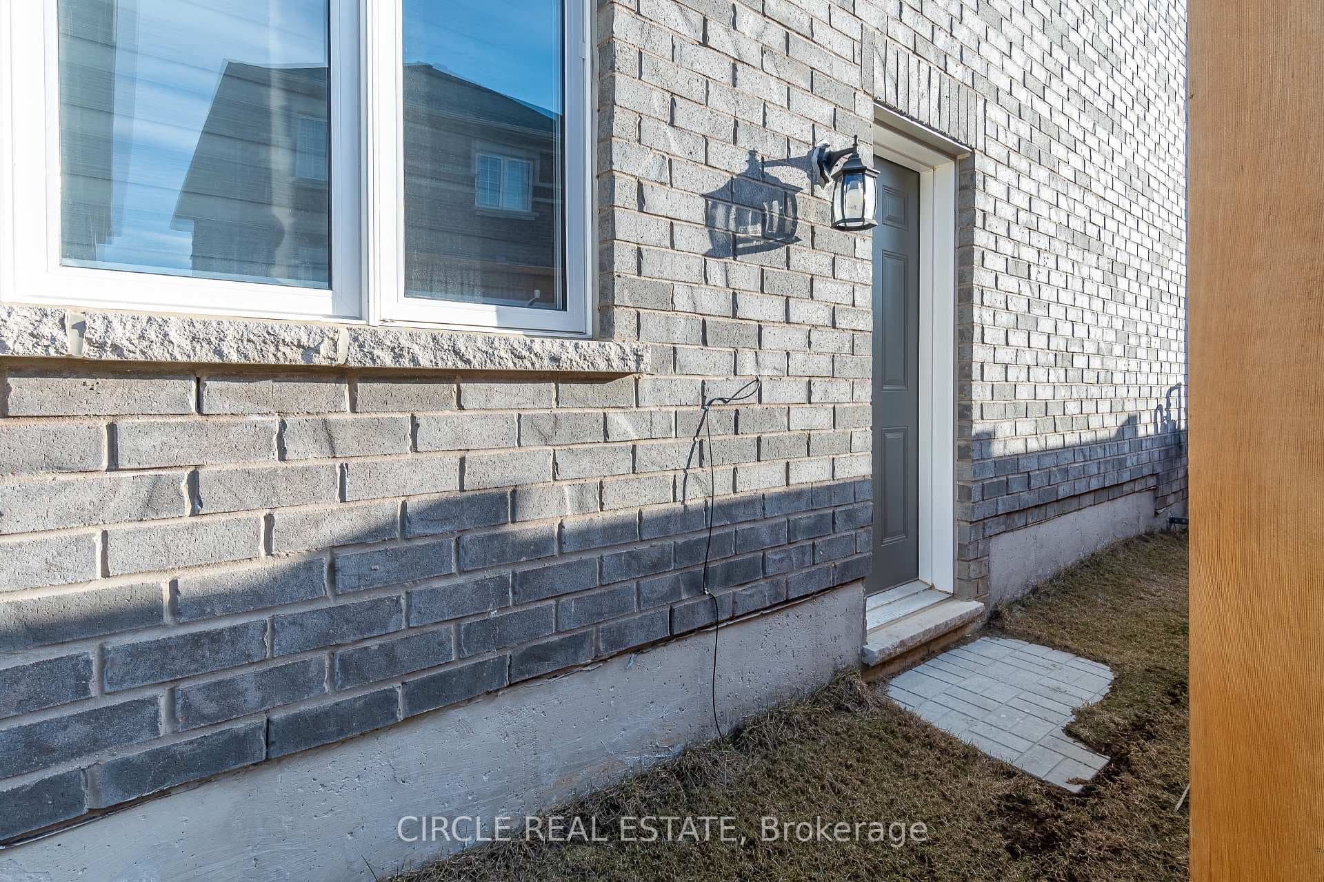 Side entrance by builder