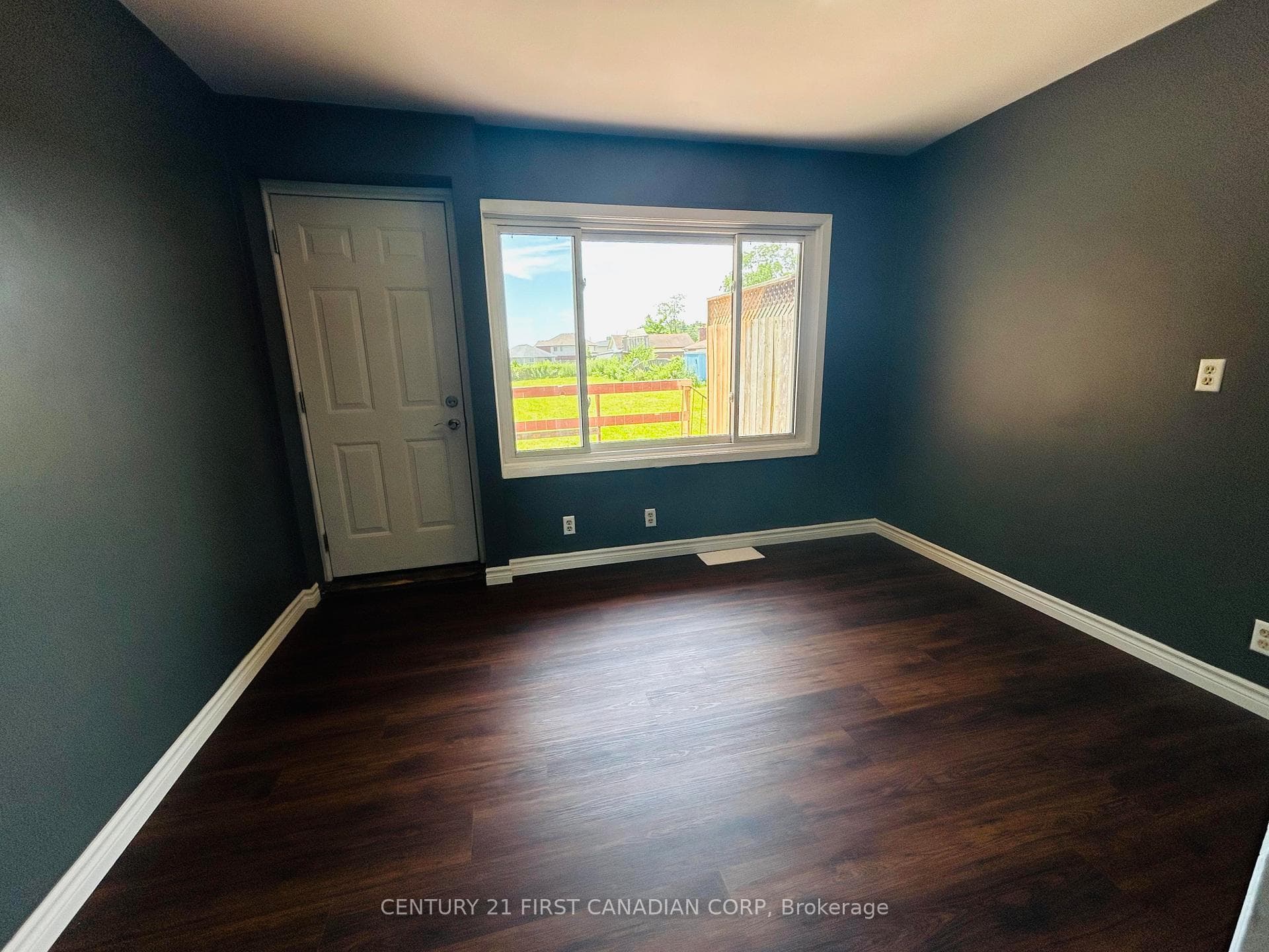 317 Southdale Road photo 13