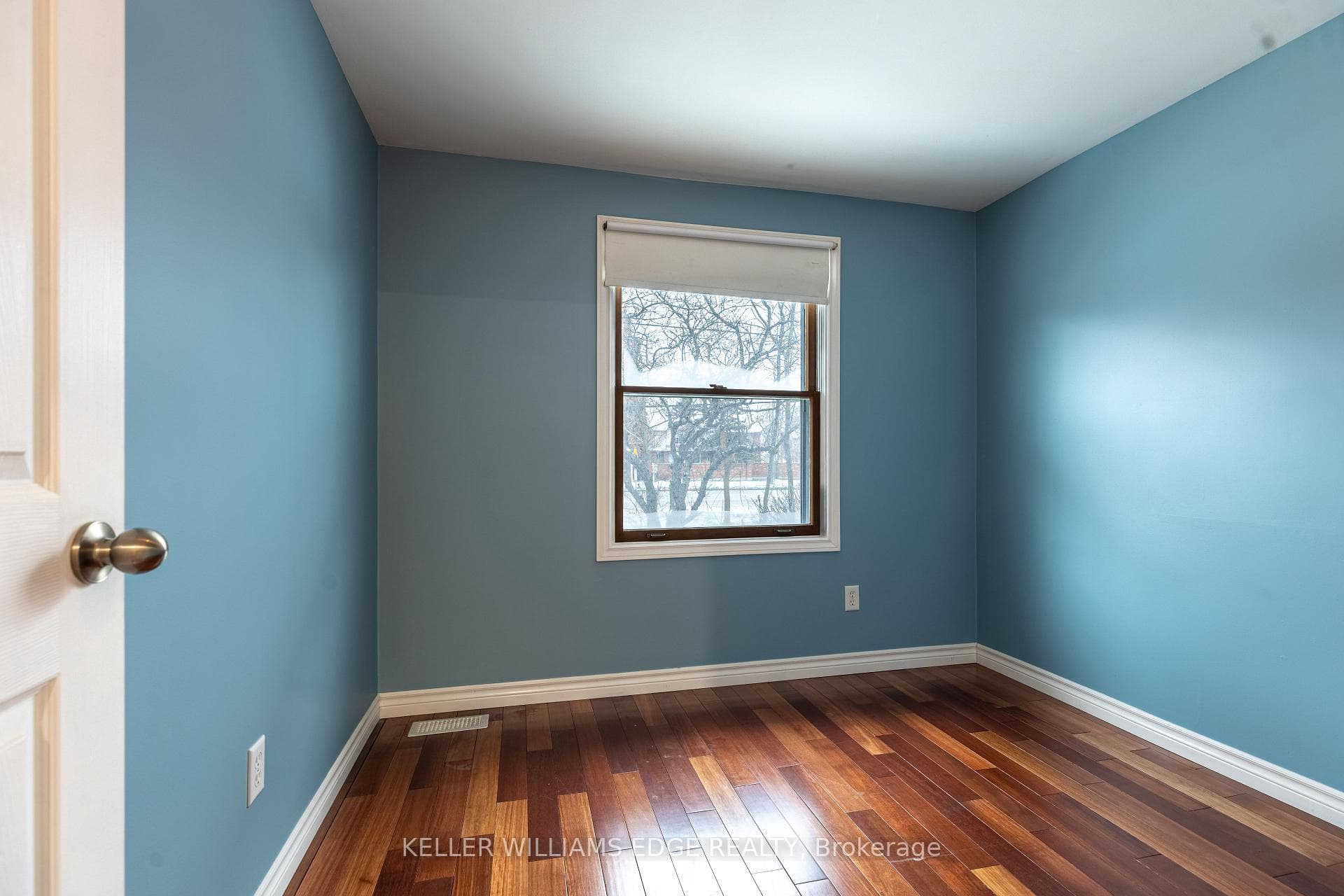 598 Mapledale Avenue Unit Upper photo 7