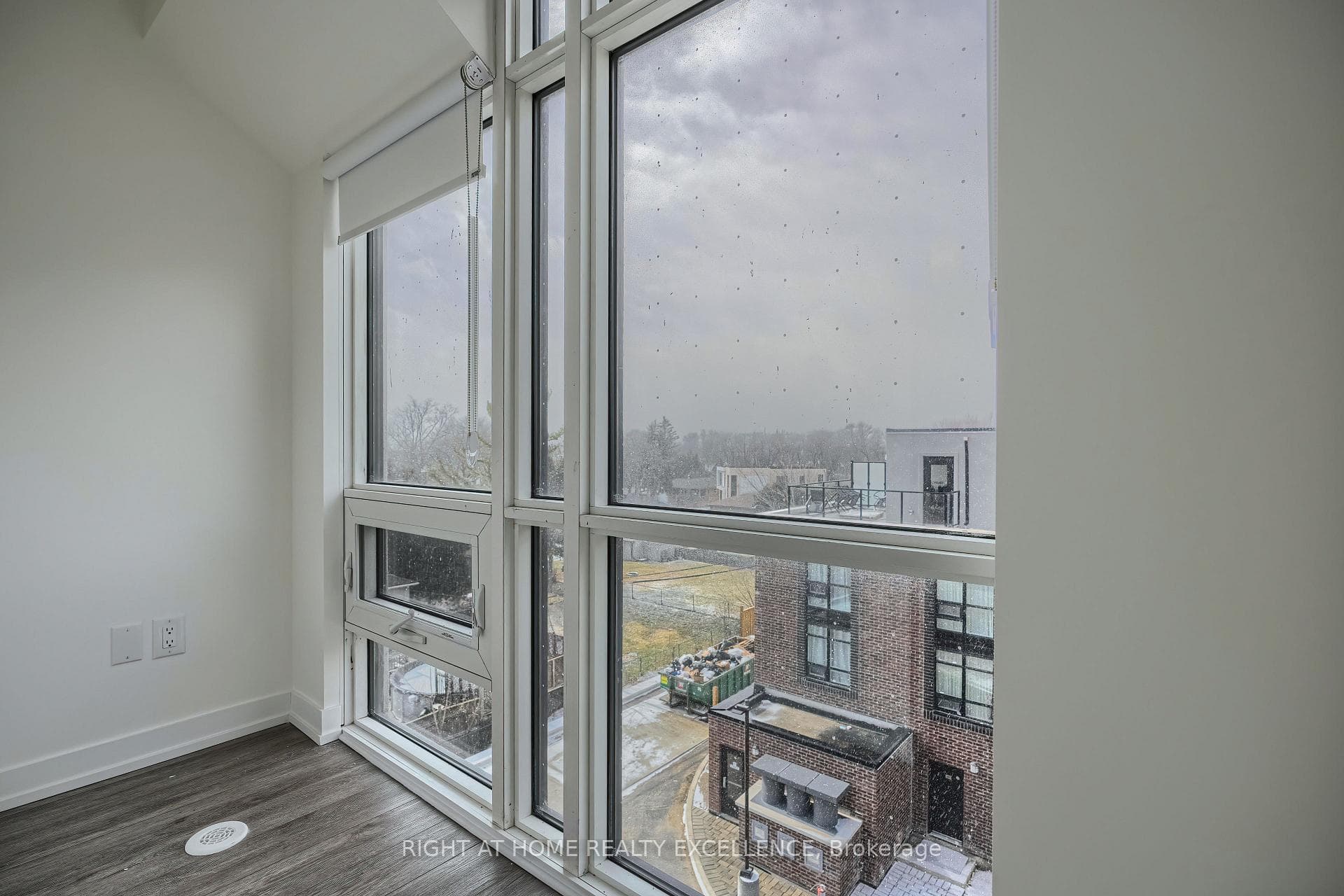 861 Sheppard Avenue Unit 2 photo 20