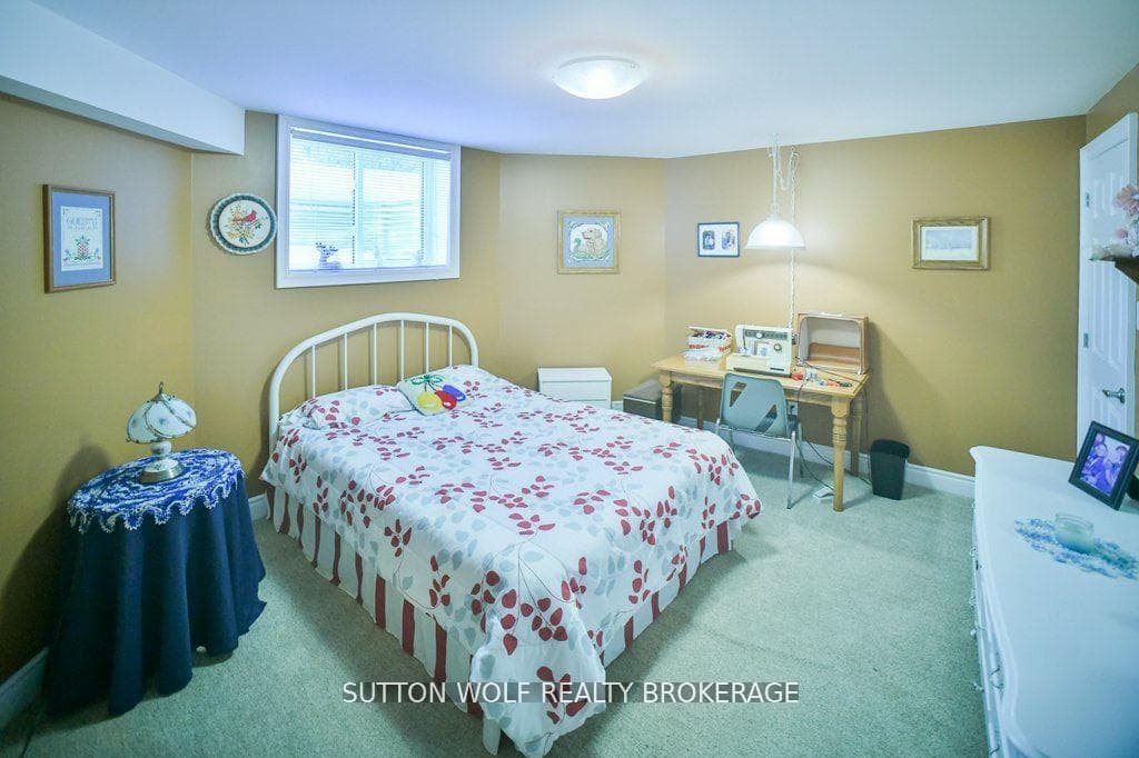 98 Harris Road photo 23
