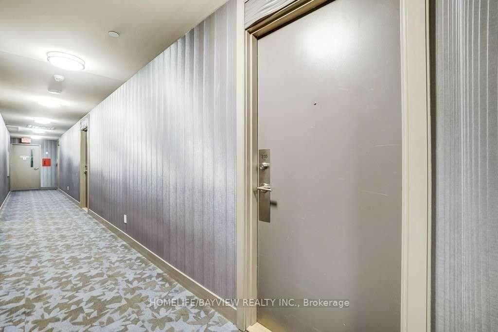 9600 Yonge Street Unit 310B photo 3
