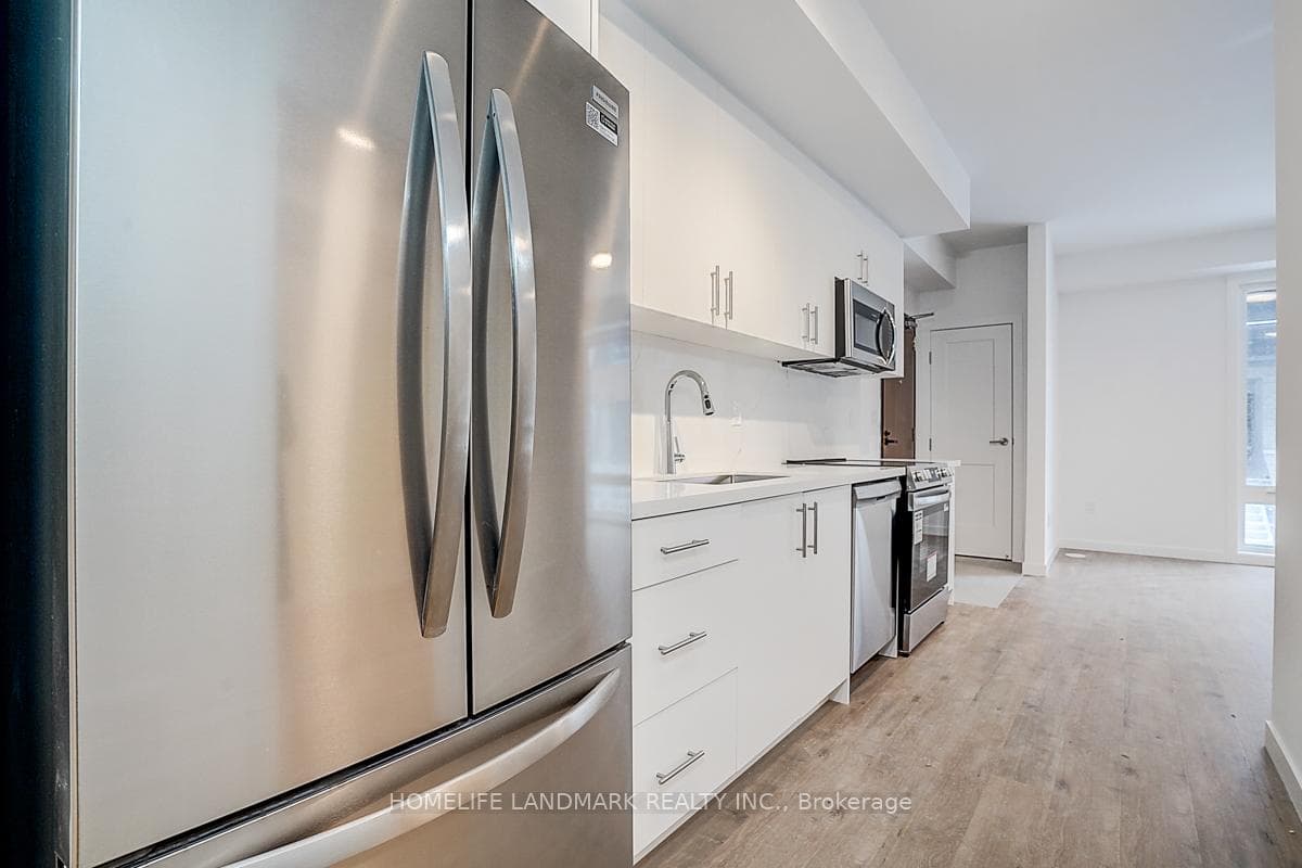 113 Marydale Avenue Unit 28 photo 16