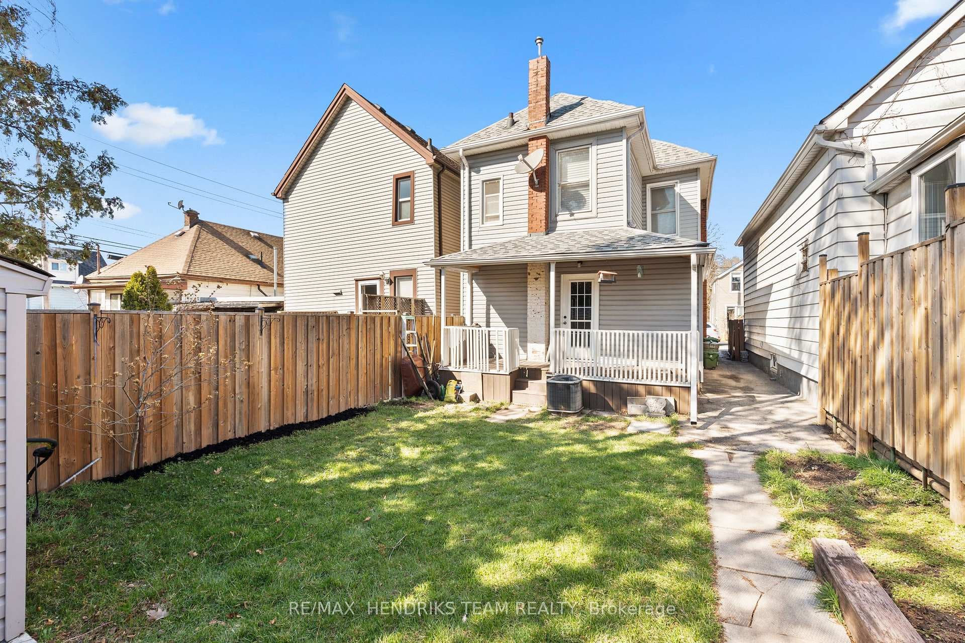 192 Wood Street photo 36