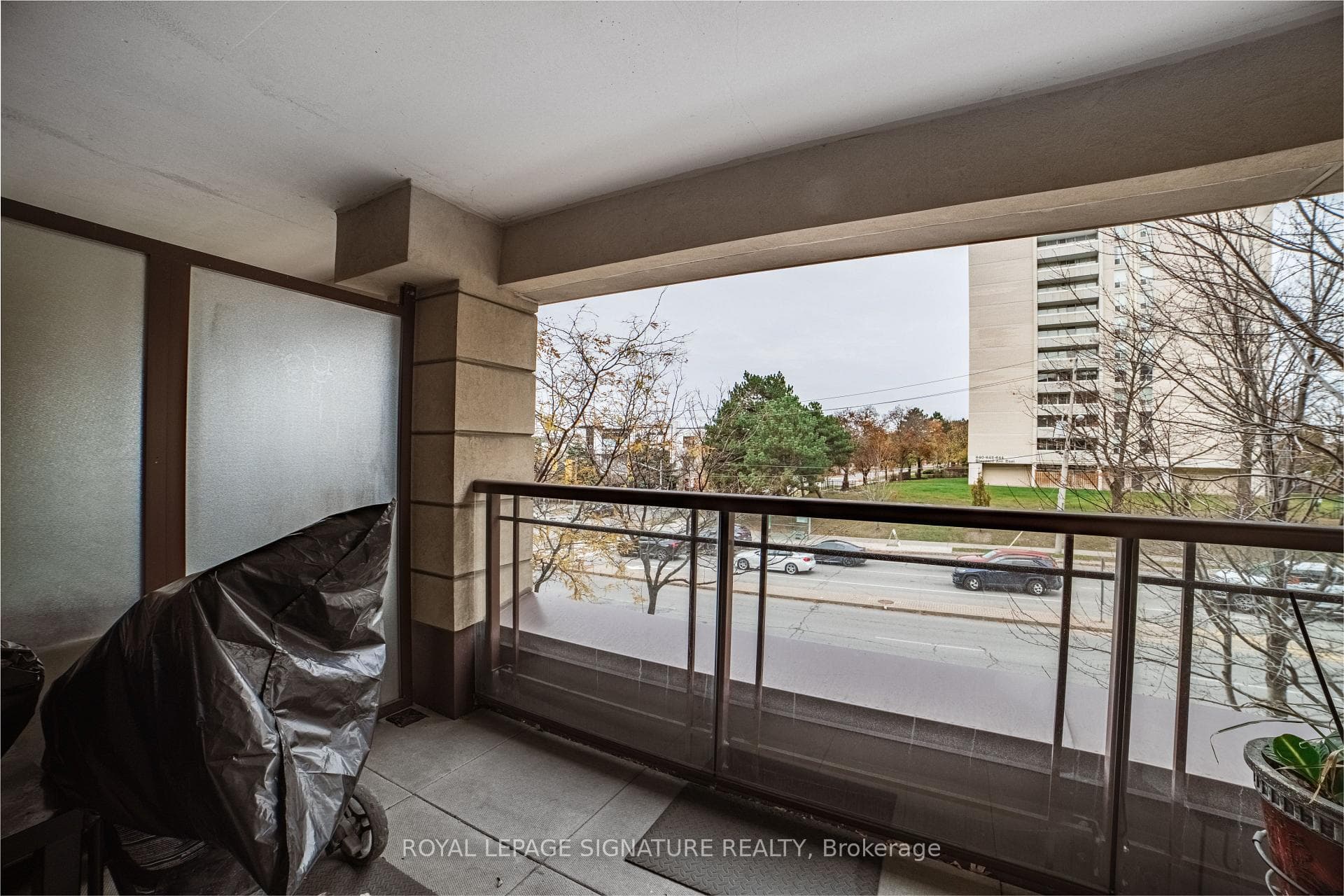 27 Rean Drive Unit 211 photo 15