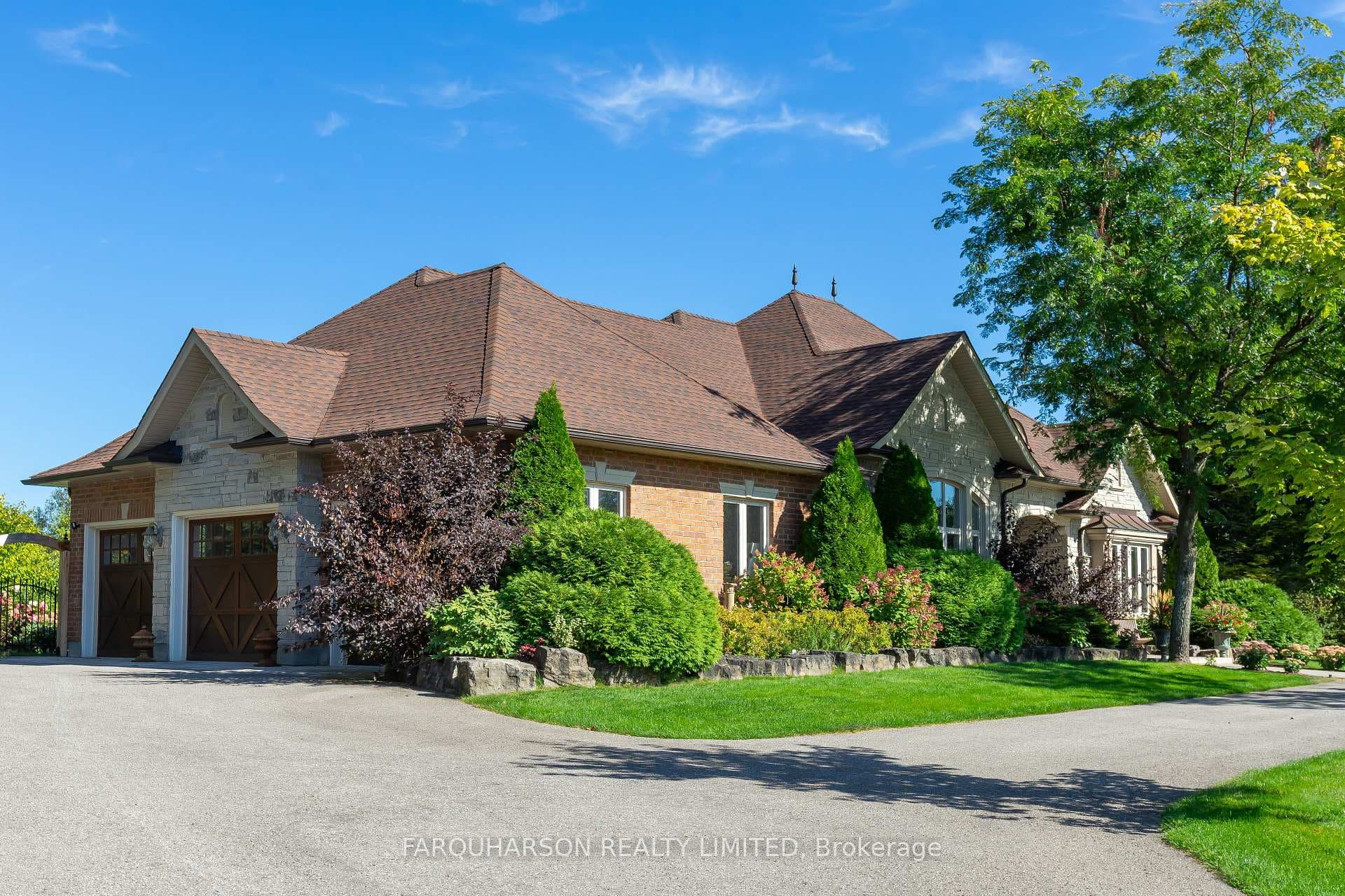 10 Earl Cook Drive photo 2