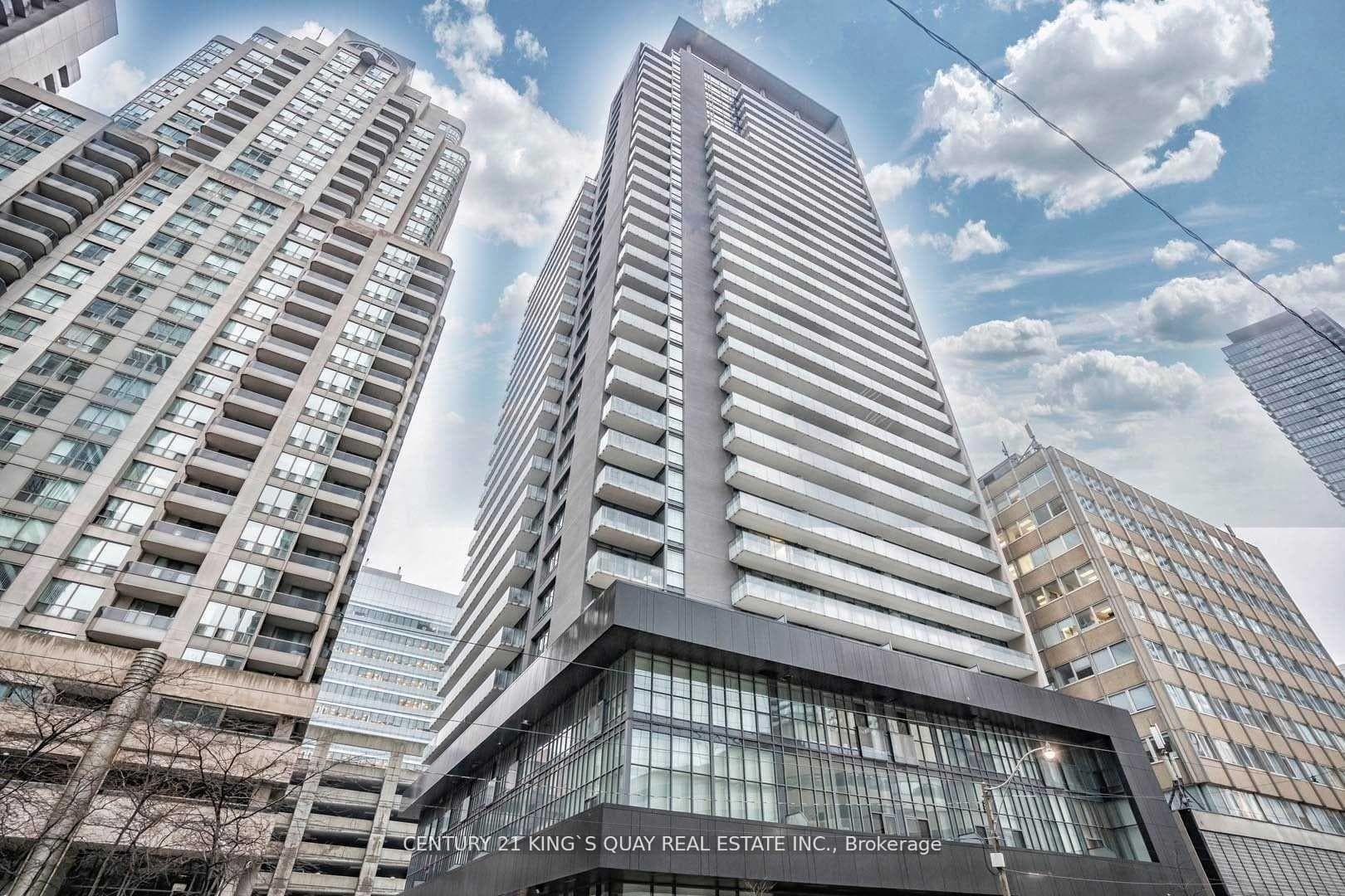 770 Bay Street Unit 909 photo 1
