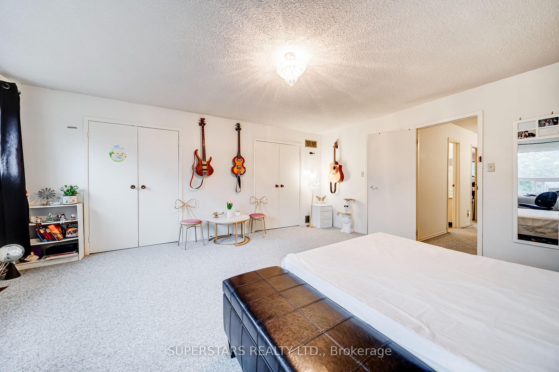 129 Stirling Crescent photo 21