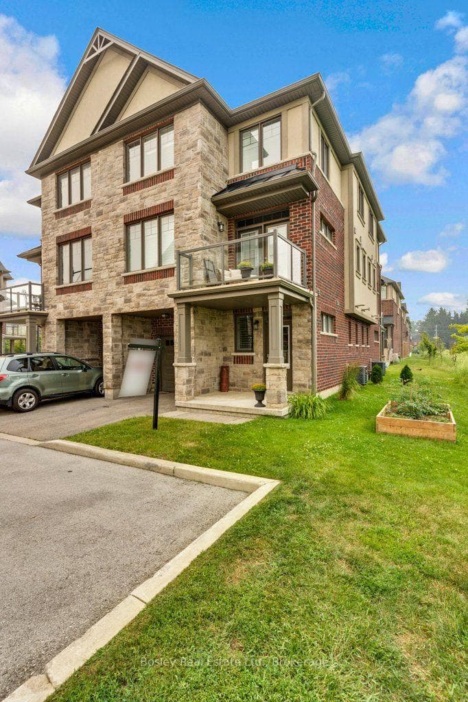 7 Bacon Lane photo 2