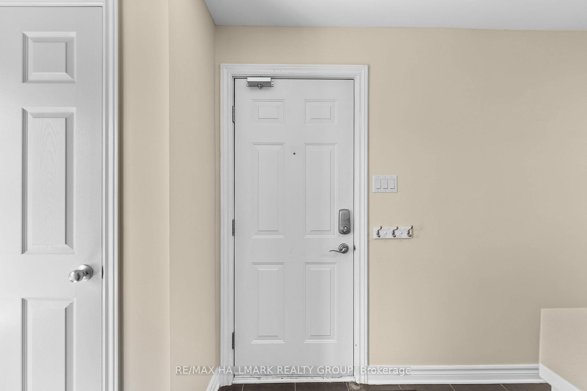 541 Chapman Mills Drive Unit A photo 4