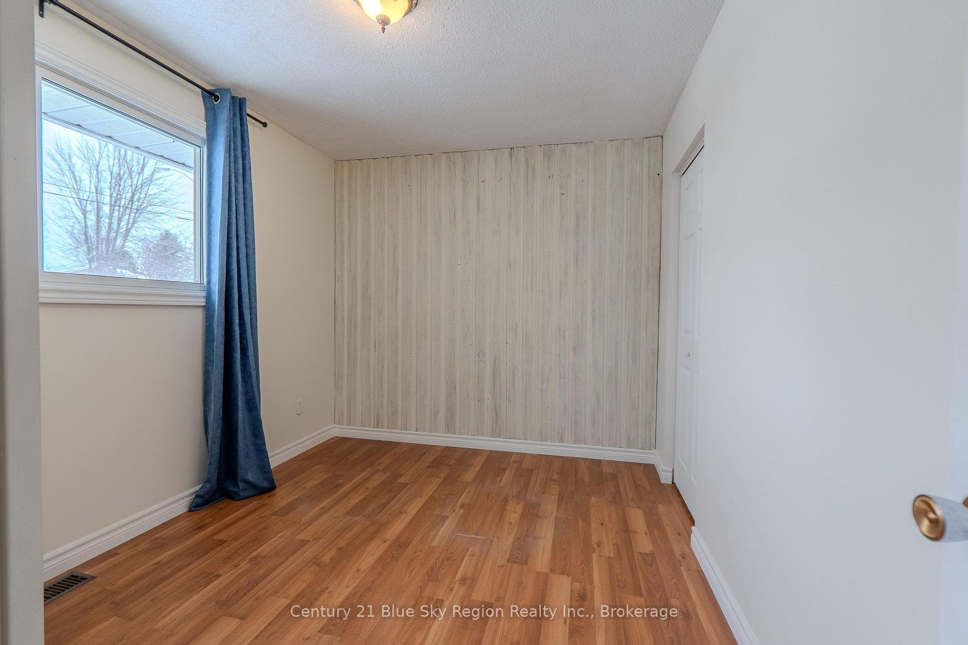 76 Prince Edward Drive photo 17