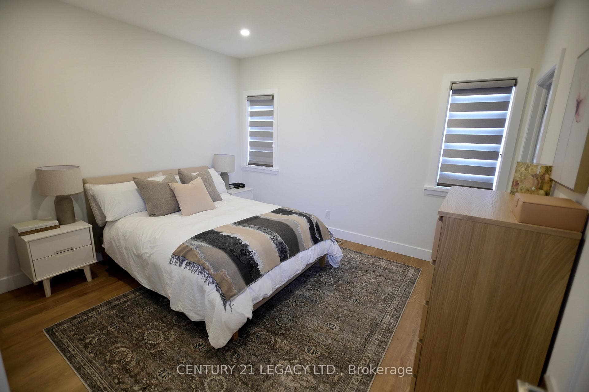 675 Winchester Avenue photo 10