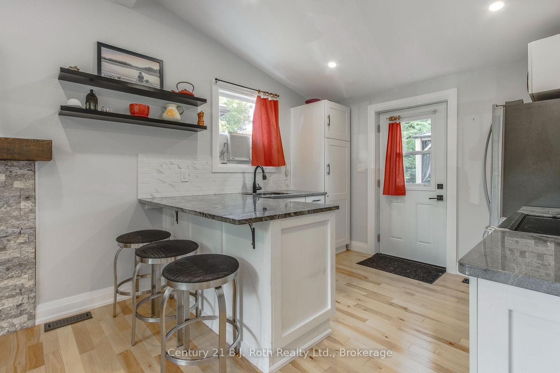 8 Arbor Road photo 8
