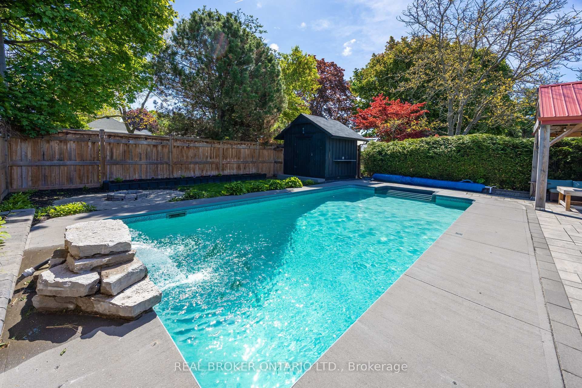 853 Masson Street photo 38