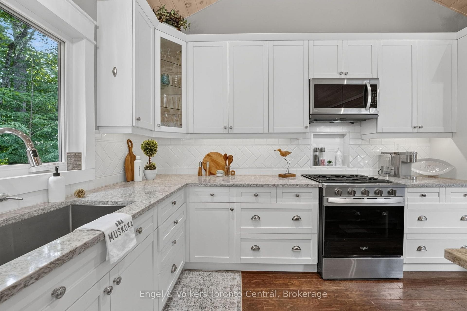 Custom kitchen cabinetry