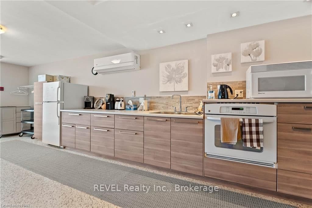 15 TOWERING HEIGHTS Boulevard Unit 807 photo 29