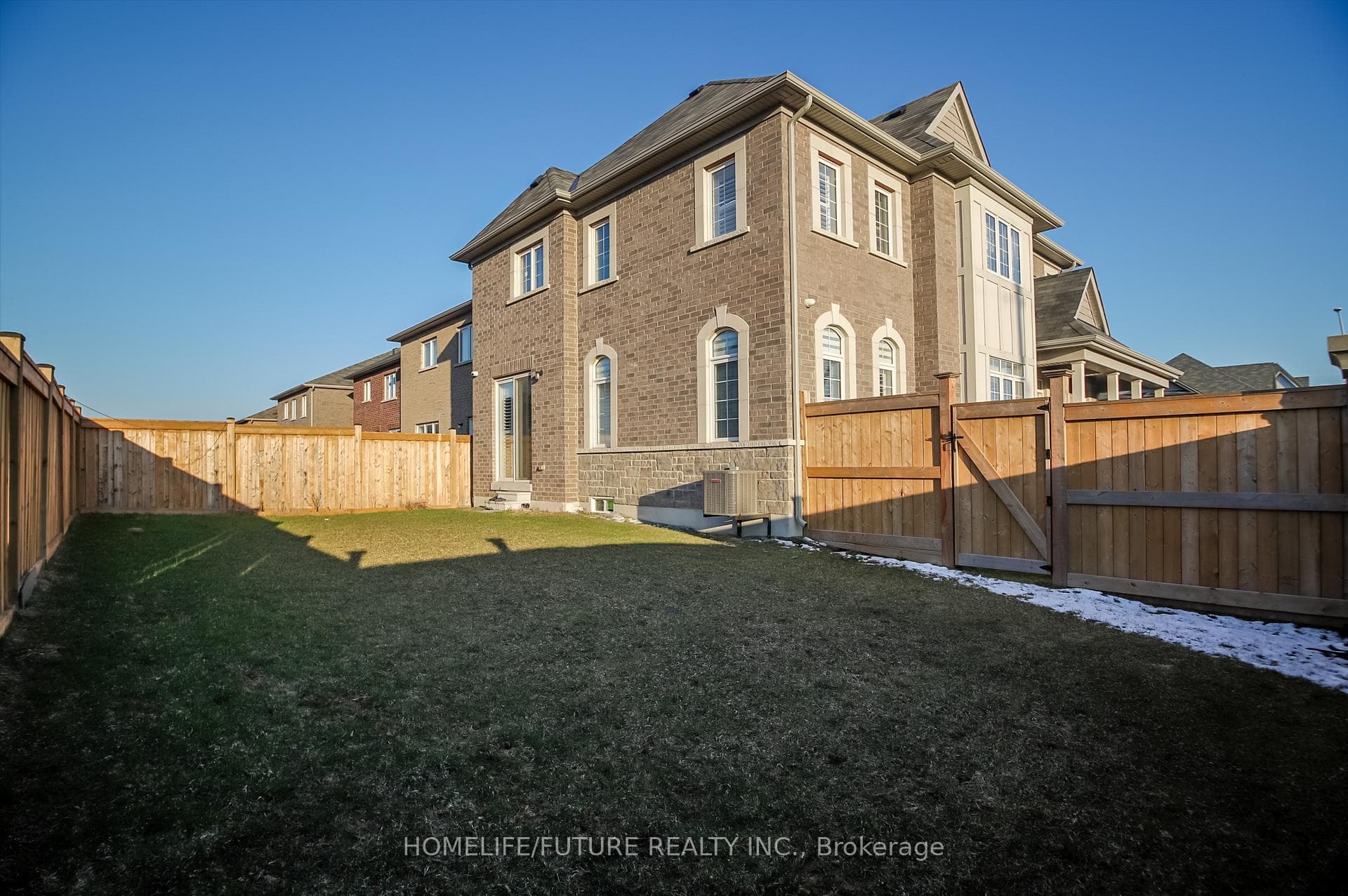 140 Ronald Hooper Avenue photo 50
