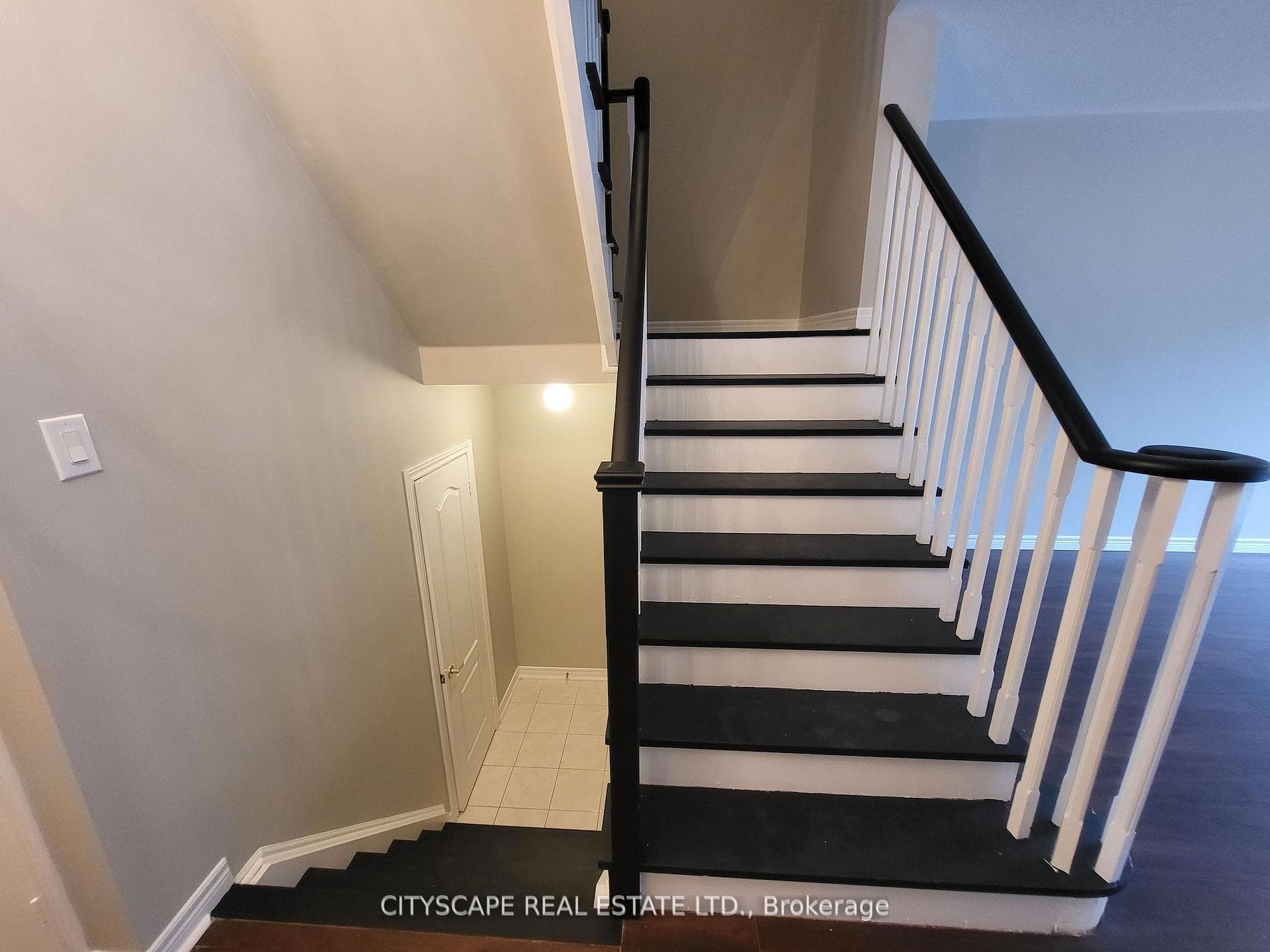 586 Duncan Lane photo 14