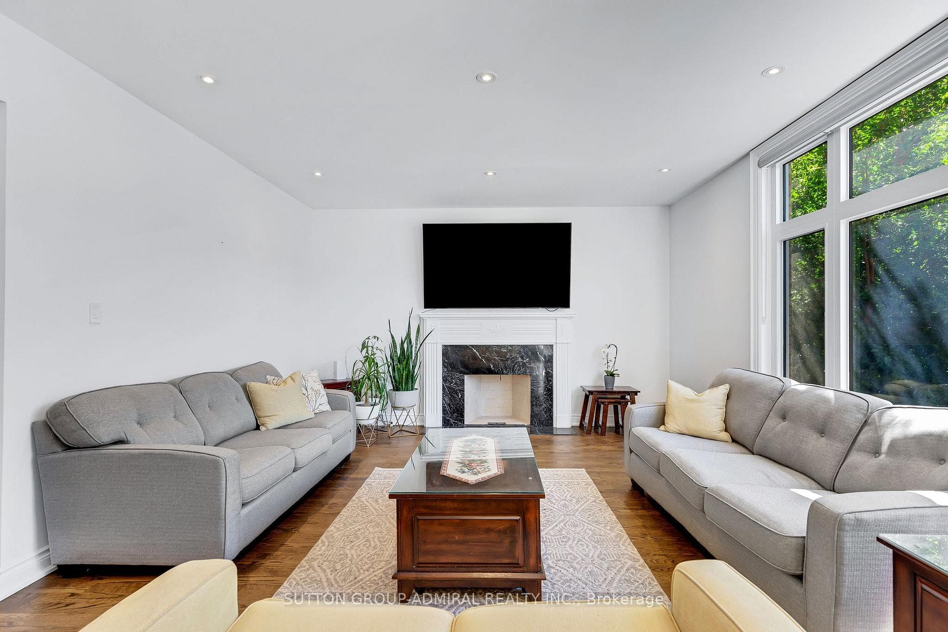 219 Moore Park Avenue photo 10