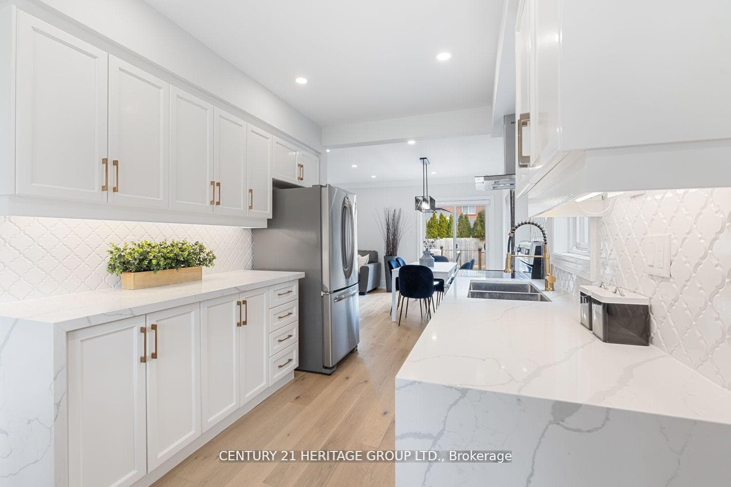 59 Highmore Avenue photo 8