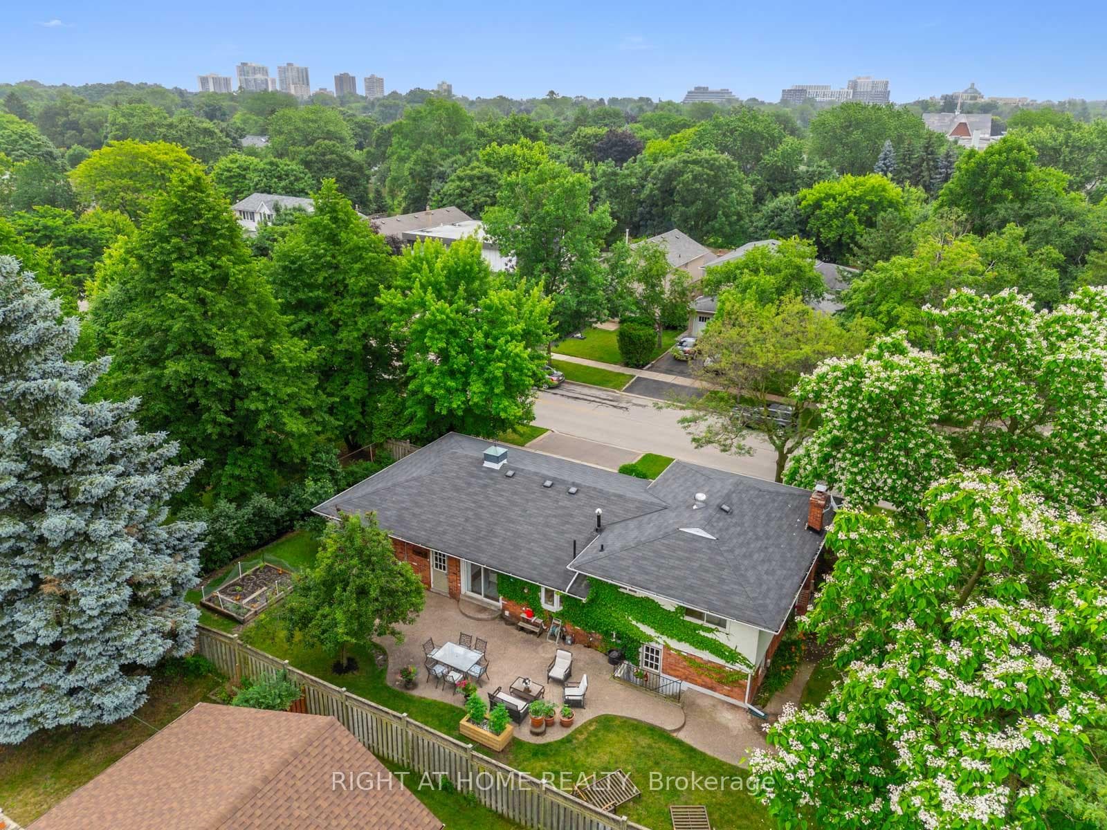 2411 Yolanda Drive photo 28