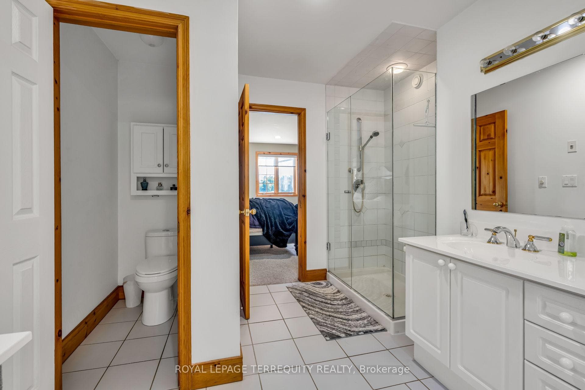 516452 7th Line photo 31