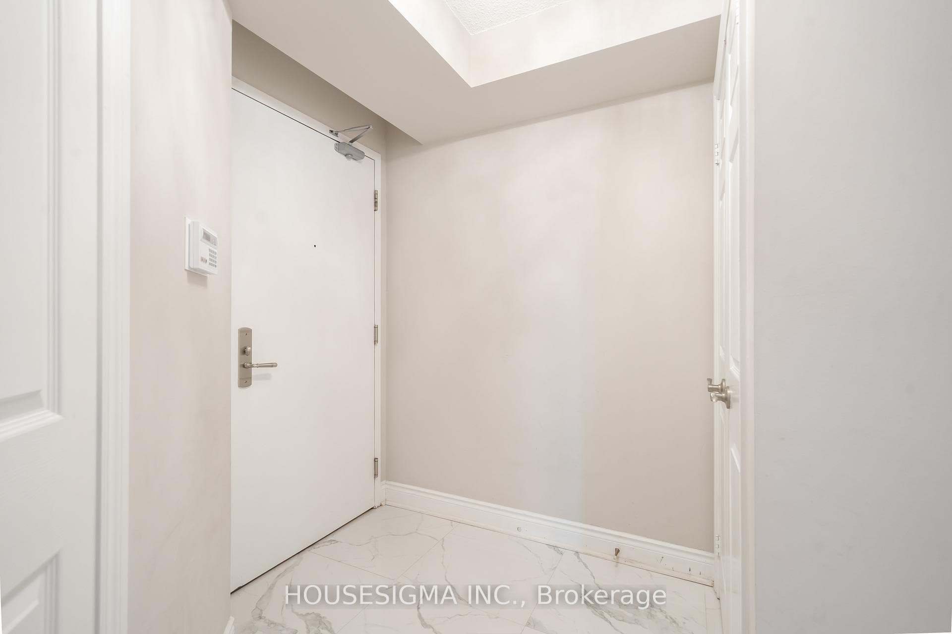 78 Harrison Garden Boulevard Unit 507 photo 21