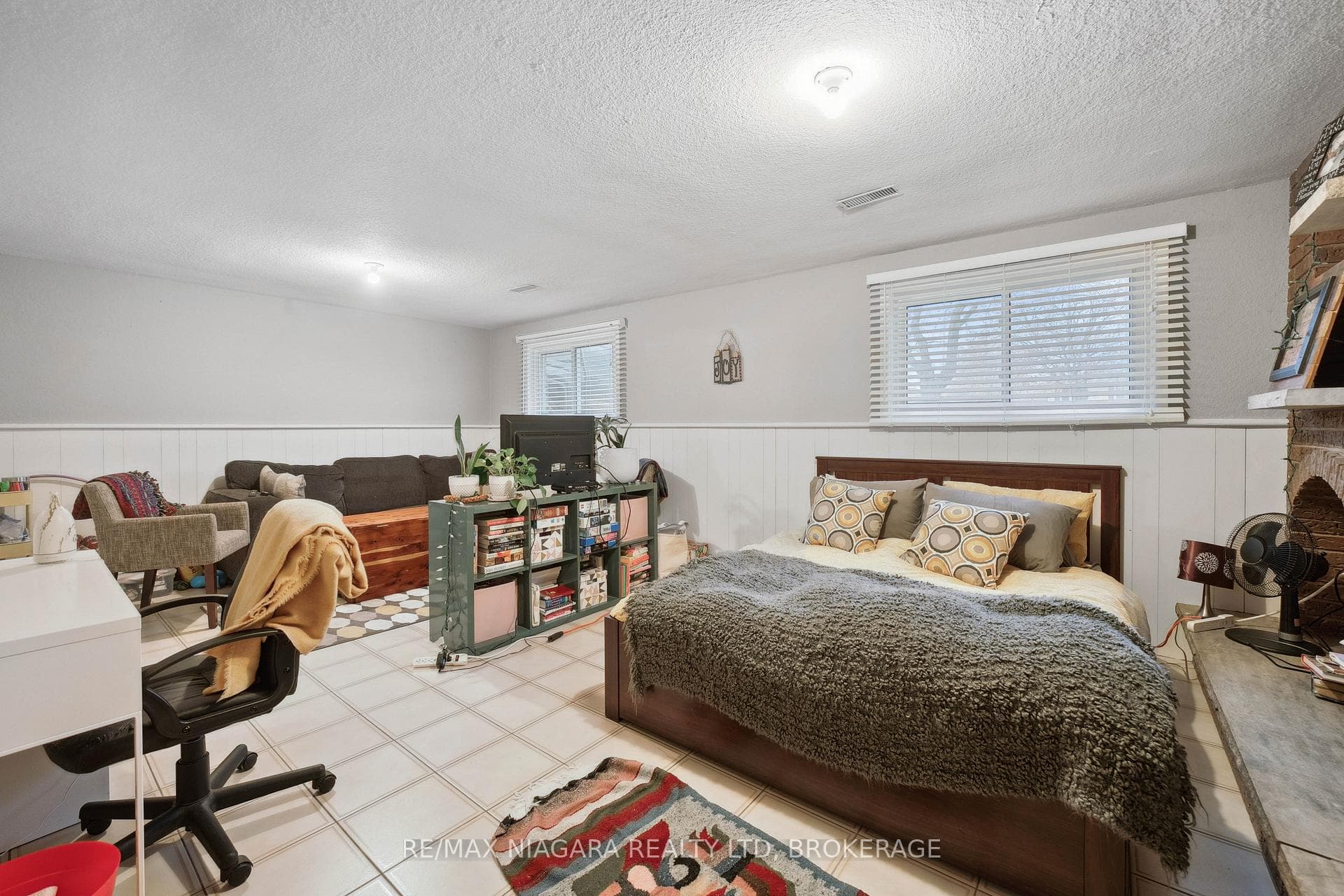 8 TRINITY Circle photo 24