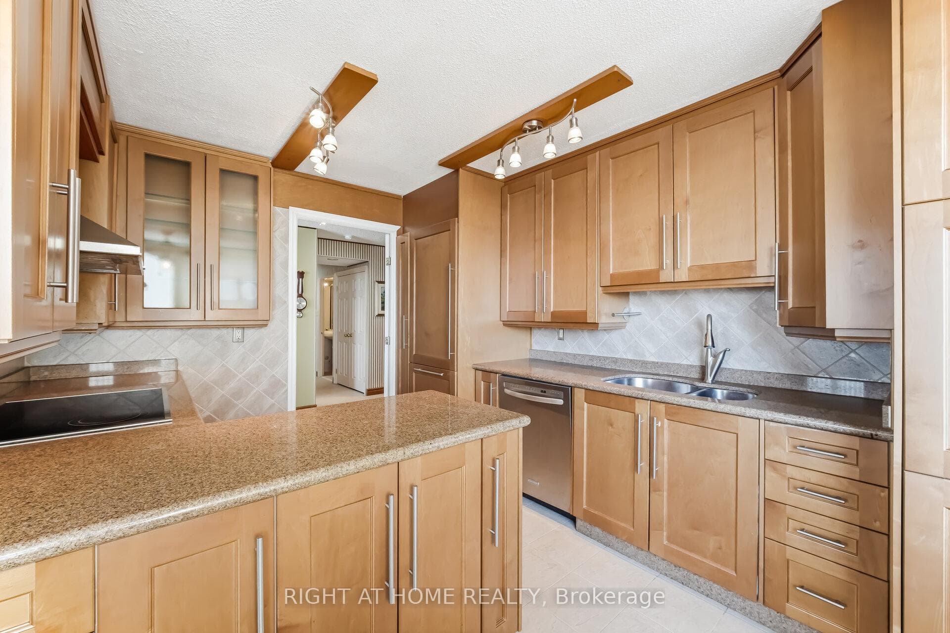 120 Promenade Circle Unit 711 photo 16