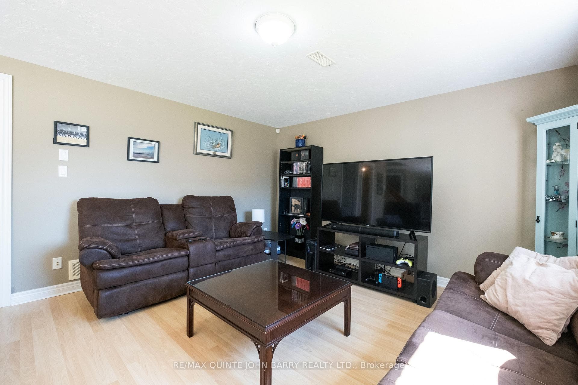 54 Gearin Street photo 25