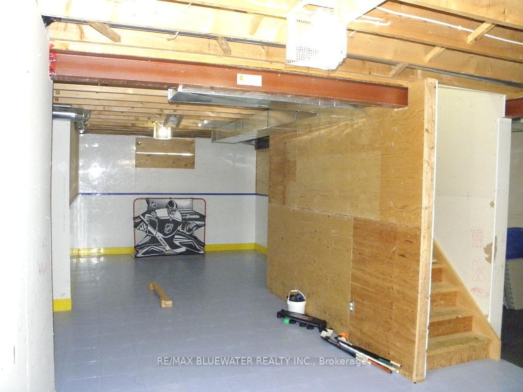 95 Deborah Drive photo 25